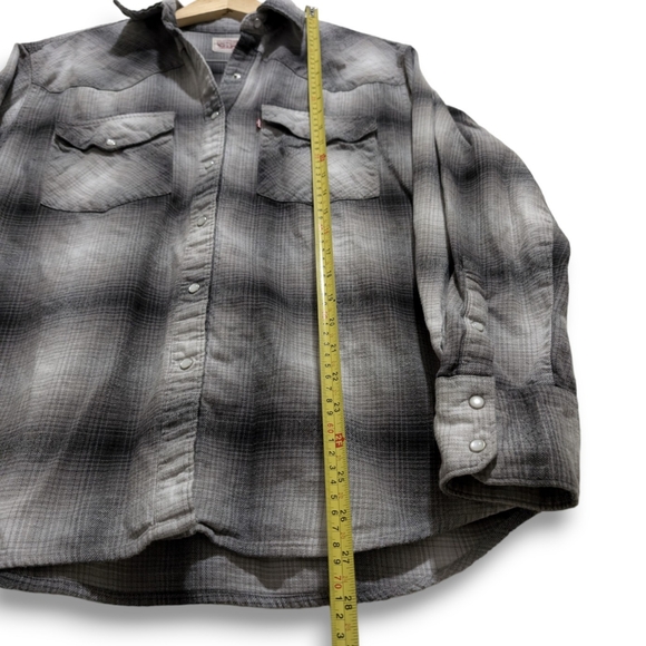 Levis Dylan Western Shirt Womens Small Relaxed Fit Gray Plaid Flannel Pearl Snap - Picture 9 of 10